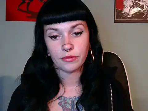 Snapshot of Marcelinegoddess chatting on December 20, 4:09 am Marcelinegoddess online show from December 20, 4:09 am
