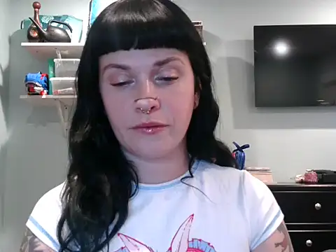 Snapshot of Marcelinegoddess chatting on January 3, 2:10 am Marcelinegoddess online show from January 3, 2:10 am