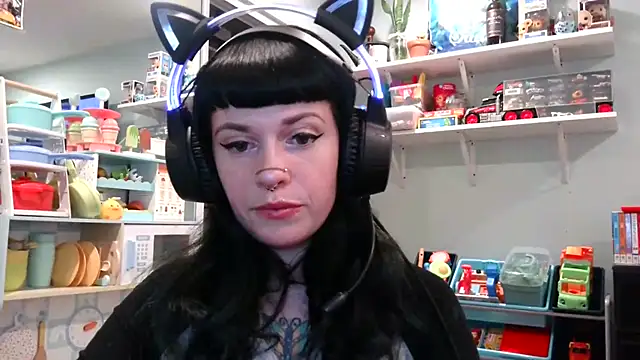 Snapshot of Marcelinegoddess chatting on February 14, 3:33 am Marcelinegoddess online show from February 14, 3:33 am