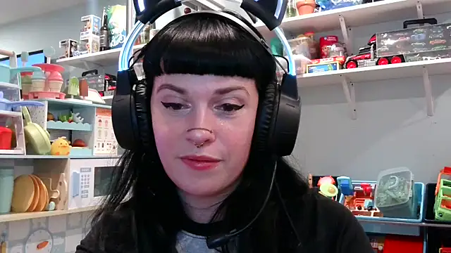 Snapshot of Marcelinegoddess chatting on February 19, 2:44 am Marcelinegoddess online show from February 19, 2:44 am