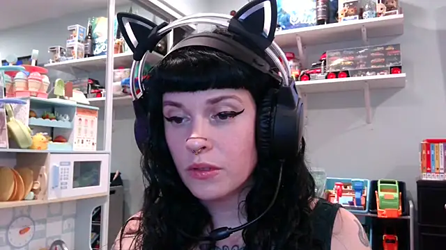 Snapshot of Marcelinegoddess chatting on February 28, 4:21 am Marcelinegoddess online show from February 28, 4:21 am