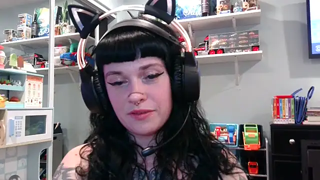 Snapshot of Marcelinegoddess chatting on February 28, 7:37 am Marcelinegoddess online show from February 28, 7:37 am