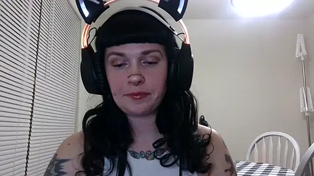 Snapshot of Marcelinegoddess chatting on March 9, 3:22 am Marcelinegoddess online show from March 9, 3:22 am