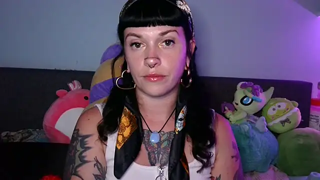 Snapshot of Marcelinegoddess chatting on September 15, 3:28 am Marcelinegoddess online show from September 15, 3:28 am