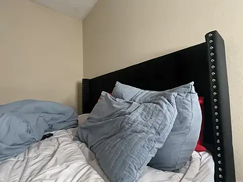 Badgirlbrittt online show from March 12, 7:38 pm