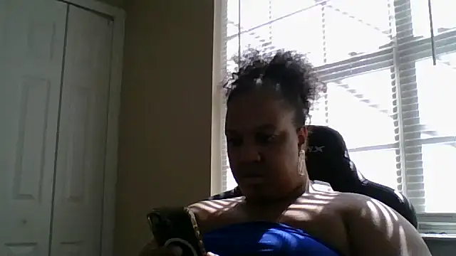 Badgirlbrittt online show from October 1, 6:36 pm