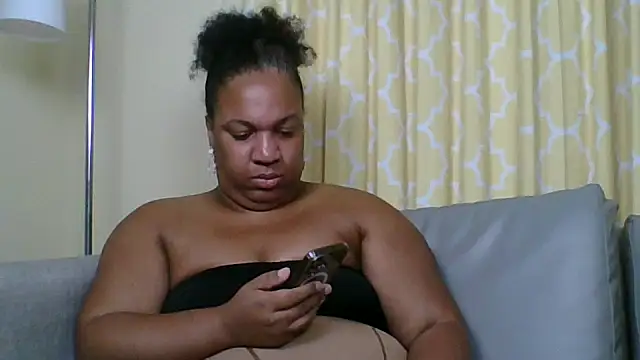 Badgirlbrittt online show from October 8, 12:52 am