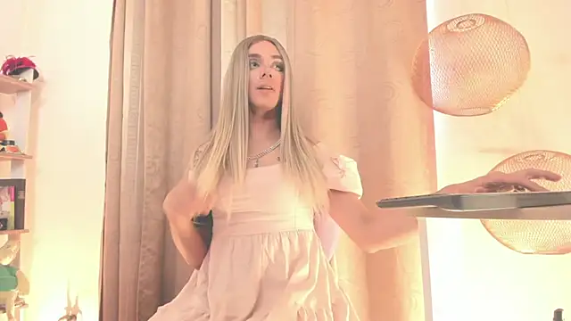 BarbieVenus online show from April 26, 1:53 pm