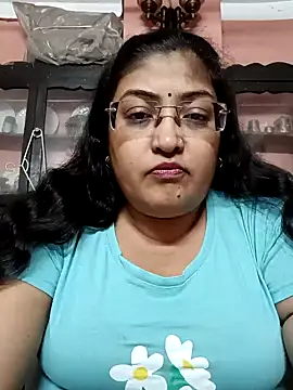 LAVERNIYA  online show from December 18, 1:12 pm