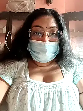 LAVERNIYA  online show from January 11, 9:04 am