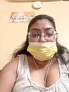 LAVERNIYA  online show from January 17, 11:27 am