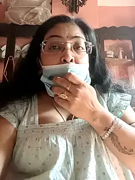 LAVERNIYA  online show from February 14, 5:30 am
