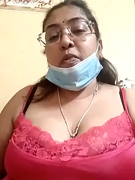 LAVERNIYA  online show from February 15, 2:33 pm