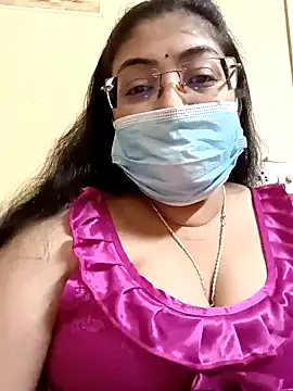 LAVERNIYA  online show from February 16, 12:10 pm