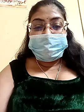 LAVERNIYA  online show from March 5, 12:00 pm