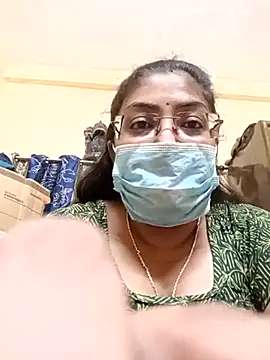 LAVERNIYA  online show from March 20, 2:53 pm