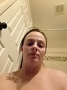 Snapshot of Butler97 chatting on February 19, 6:37 pm Butler97 online show from February 19, 6:37 pm