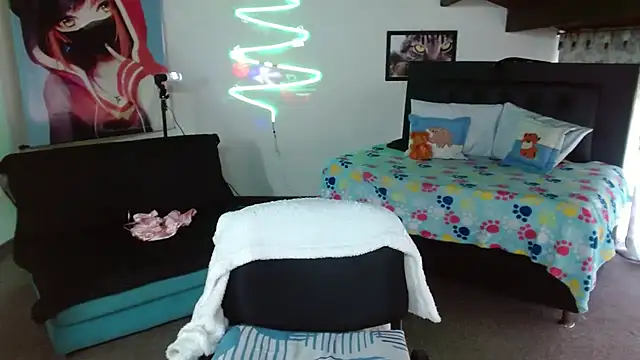Kloe Deker online show from December 7, 1:51 pm