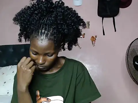 TrishaKalid online show from February 1, 7:34 pm