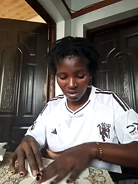 TrishaKalid online show from October 21, 1:01 pm