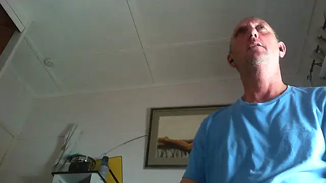 Snapshot of OUTAKONTROL750 chatting on August 5, 11:02 am OUTAKONTROL750 online show from August 5, 11:02 am