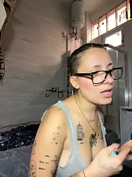 Snapshot of Hawitxui chatting on October 4, 9:18 am Hawitxui online show from October 4, 9:18 am