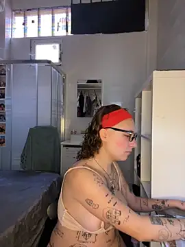 Snapshot of Hawitxui chatting on October 12, 10:47 am Hawitxui online show from October 12, 10:47 am