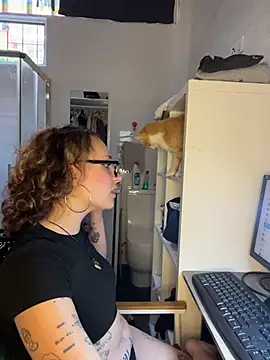 Snapshot of Hawitxui chatting on November 11, 10:37 am Hawitxui online show from November 11, 10:37 am