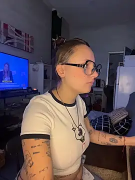 Snapshot of Hawitxui chatting on December 3, 8:12 am Hawitxui online show from December 3, 8:12 am