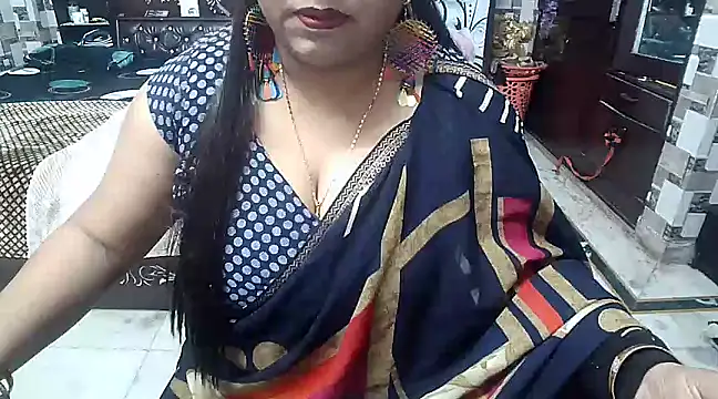 Snapshot of kiranpreet85 chatting on January 12, 8:14 am kiranpreet85 online show from January 12, 8:14 am
