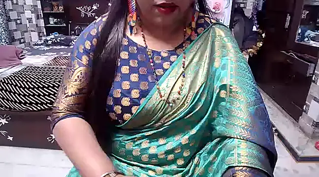 Snapshot of kiranpreet85 chatting on January 21, 4:05 pm kiranpreet85 online show from January 21, 4:05 pm