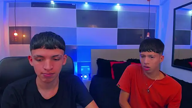 Snapshot of Juan_Nd_Steven chatting on December 12, 4:26 am Juan Nd Steven online show from December 12, 4:26 am