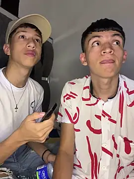 Snapshot of Juan_Nd_Steven chatting on December 18, 4:31 am Juan Nd Steven online show from December 18, 4:31 am