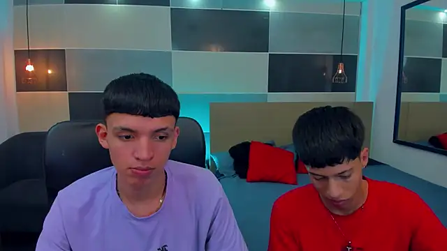 Snapshot of Juan_Nd_Steven chatting on December 21, 10:06 am Juan Nd Steven online show from December 21, 10:06 am