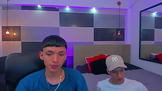 Snapshot of Juan_Nd_Steven chatting on January 8, 4:23 am Juan Nd Steven online show from January 8, 4:23 am
