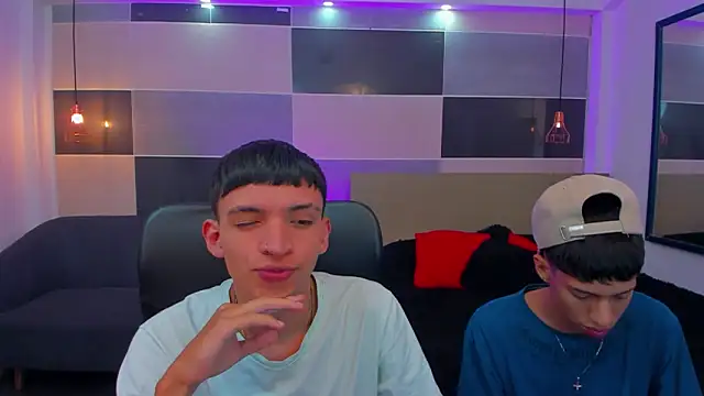 Snapshot of Juan_Nd_Steven chatting on January 14, 4:15 am Juan Nd Steven online show from January 14, 4:15 am
