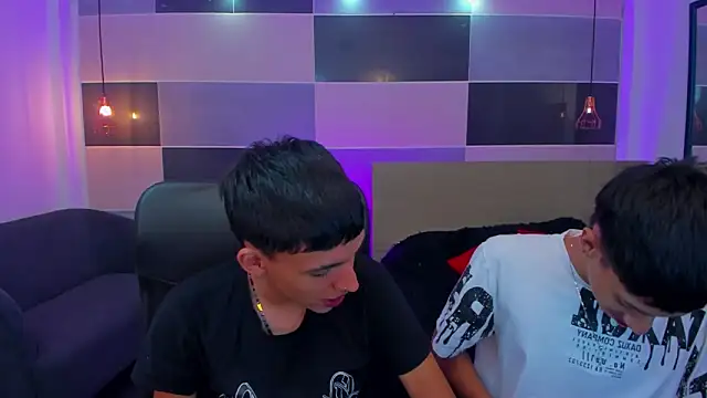 Snapshot of Juan_Nd_Steven chatting on January 25, 12:16 pm Juan Nd Steven online show from January 25, 12:16 pm