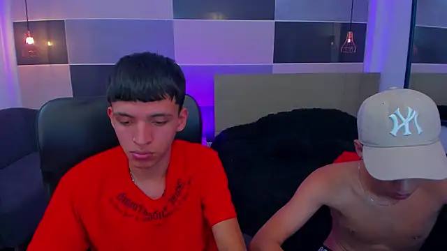 Snapshot of Juan_Nd_Steven chatting on February 1, 3:28 pm Juan Nd Steven online show from February 1, 3:28 pm