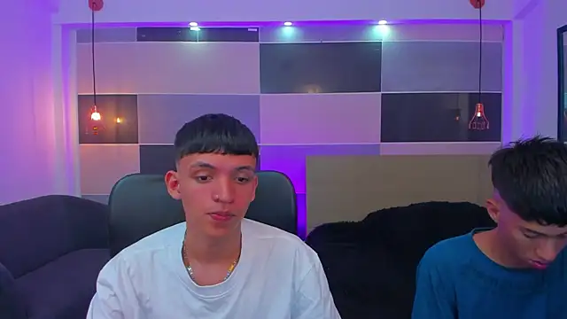 Snapshot of Juan_Nd_Steven chatting on February 4, 4:48 am Juan Nd Steven online show from February 4, 4:48 am
