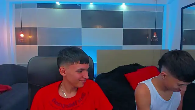 Snapshot of Juan_Nd_Steven chatting on February 6, 4:21 am Juan Nd Steven online show from February 6, 4:21 am