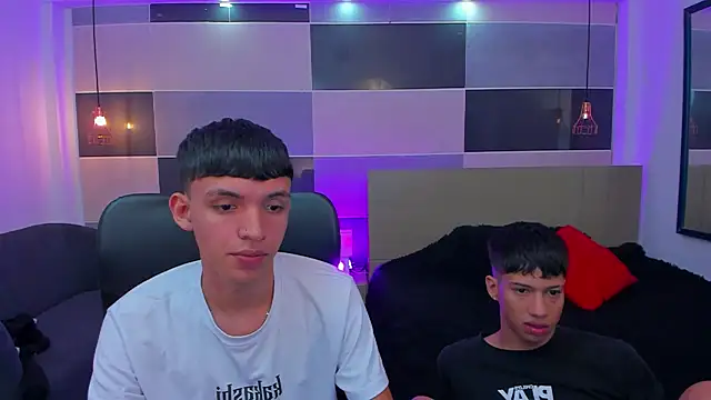 Snapshot of Juan_Nd_Steven chatting on February 11, 4:22 am Juan Nd Steven online show from February 11, 4:22 am