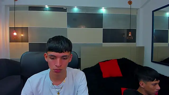 Snapshot of Juan_Nd_Steven chatting on February 18, 4:37 am Juan Nd Steven online show from February 18, 4:37 am
