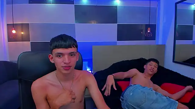Snapshot of Juan_Nd_Steven chatting on February 18, 7:43 am Juan Nd Steven online show from February 18, 7:43 am
