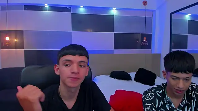 Snapshot of Juan_Nd_Steven chatting on February 20, 7:23 am Juan Nd Steven online show from February 20, 7:23 am