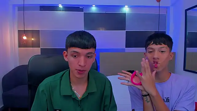 Snapshot of Juan_Nd_Steven chatting on February 22, 4:40 am Juan Nd Steven online show from February 22, 4:40 am