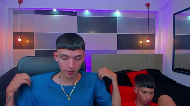 Snapshot of Juan_Nd_Steven chatting on March 22, 4:24 am Juan Nd Steven online show from March 22, 4:24 am