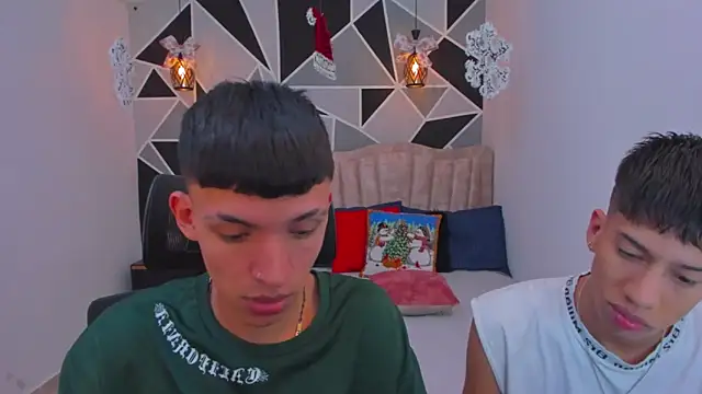 Juan Nd Steven online show from December 17, 5:02 am