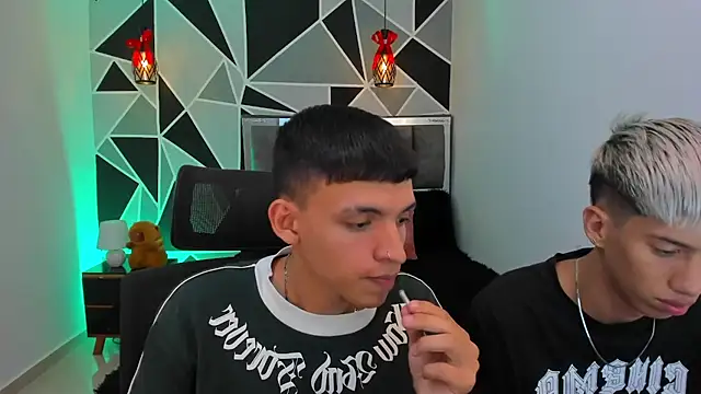 Juan Nd Steven online show from May 2, 3:55 am
