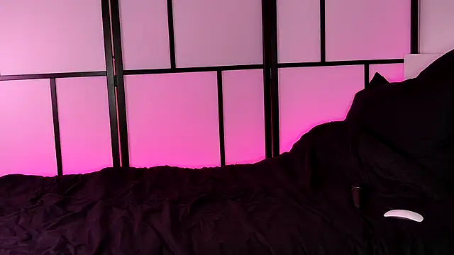 Allys secret online show from December 3, 1:32 pm