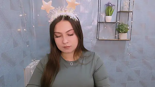 EmiliaTemi  online show from December 24, 1:28 pm